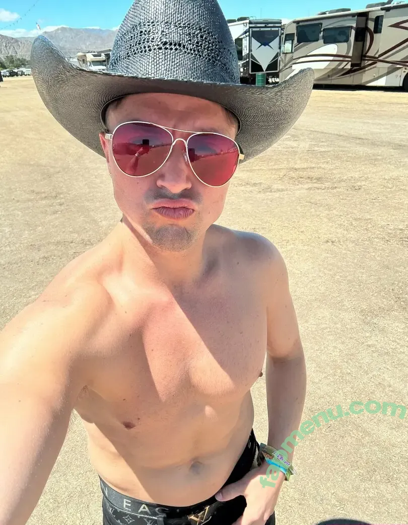 jayromeroxxx nude photo #0066 (jayromero_2)