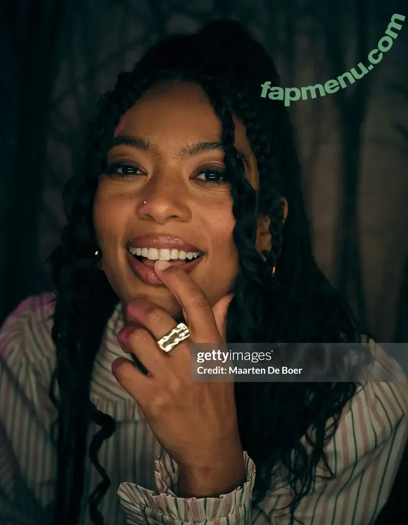 Jaz Sinclair nude photo #0065 (jas_sinclair / jaz_sinclair)