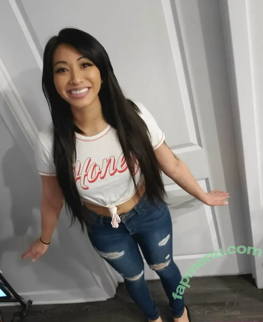 Jazmynco nude photo #0111 (Jvzmyntch / juicyjazmynne)