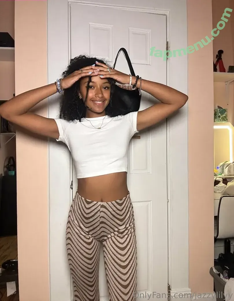 jazzylilyy nude photo #0028 (jaslillyy)