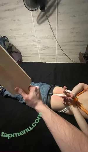  nude photo #0002