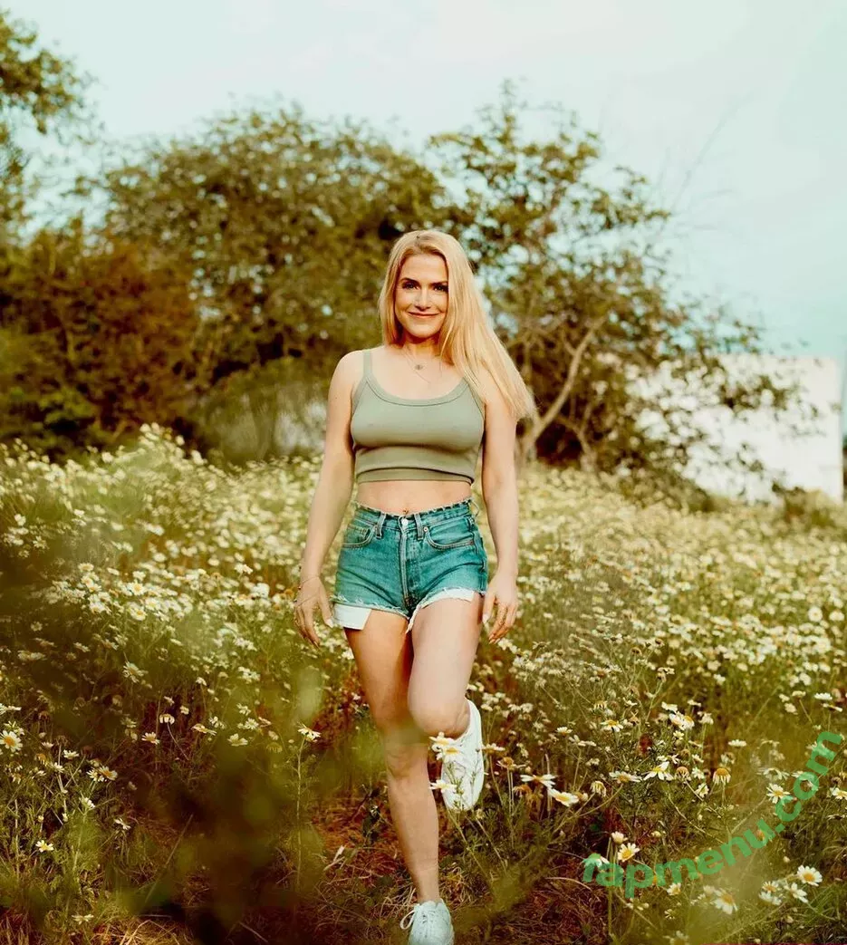 Jeanette Biedermann nude photo #0004 (jeanettebiedermann)