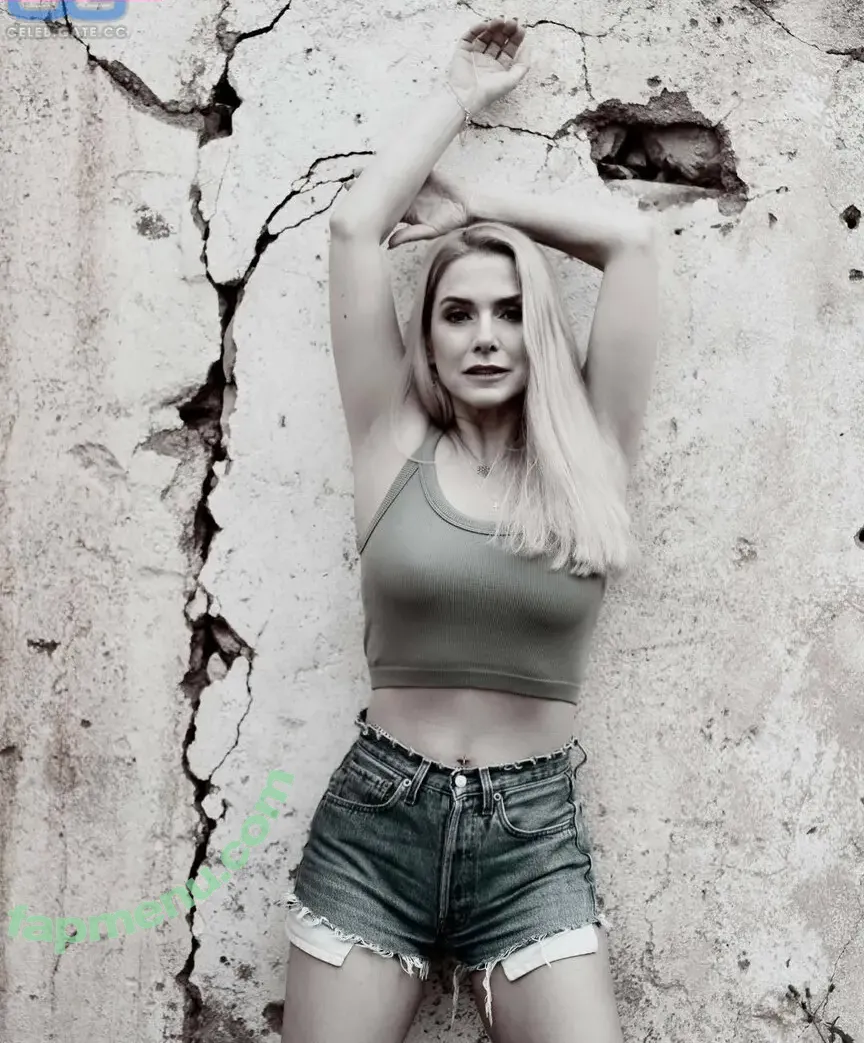 Jeanette Biedermann nude photo #0542 (jeanettebiedermann)