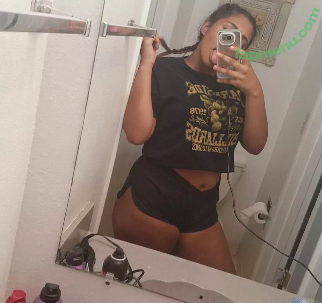 Jeanette Prakash nude photo #0002 (jeanetteprakash / jennthepimp)