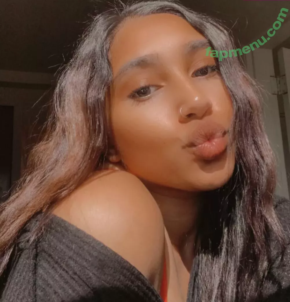 Jeanette Prakash nude photo #0004 (jeanetteprakash / jennthepimp)