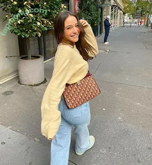 Jeanne Brem / jeanne.brem nude photo #0165