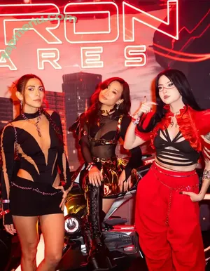 Jeannie Elise Mai / JeannieEliseMai / sexymaiii nude photo #0452