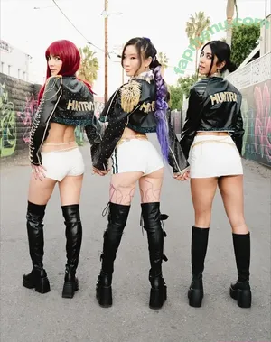 Jeannie Elise Mai / JeannieEliseMai / sexymaiii nude photo #0460