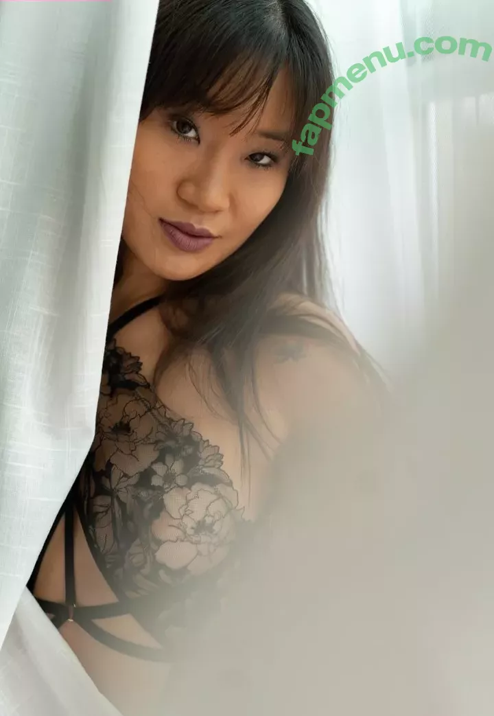 Jeannie Elise Mai nude photo #0021 (JeannieEliseMai / sexymaiii)