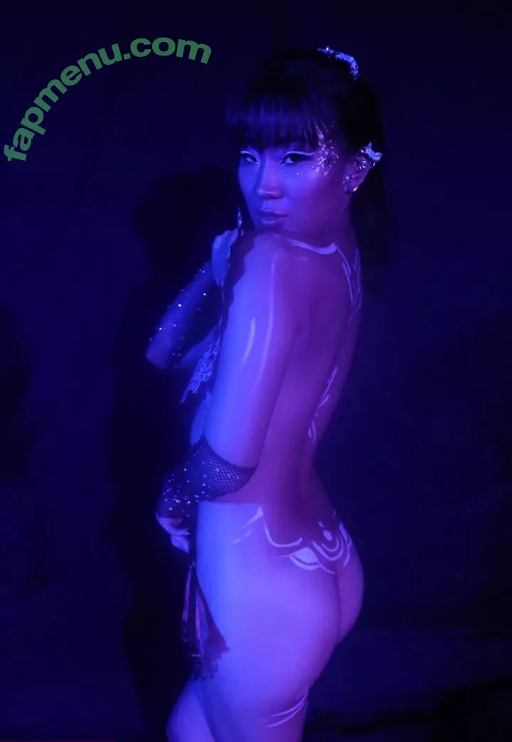 Jeannie Elise Mai nude photo #0025 (JeannieEliseMai / sexymaiii)