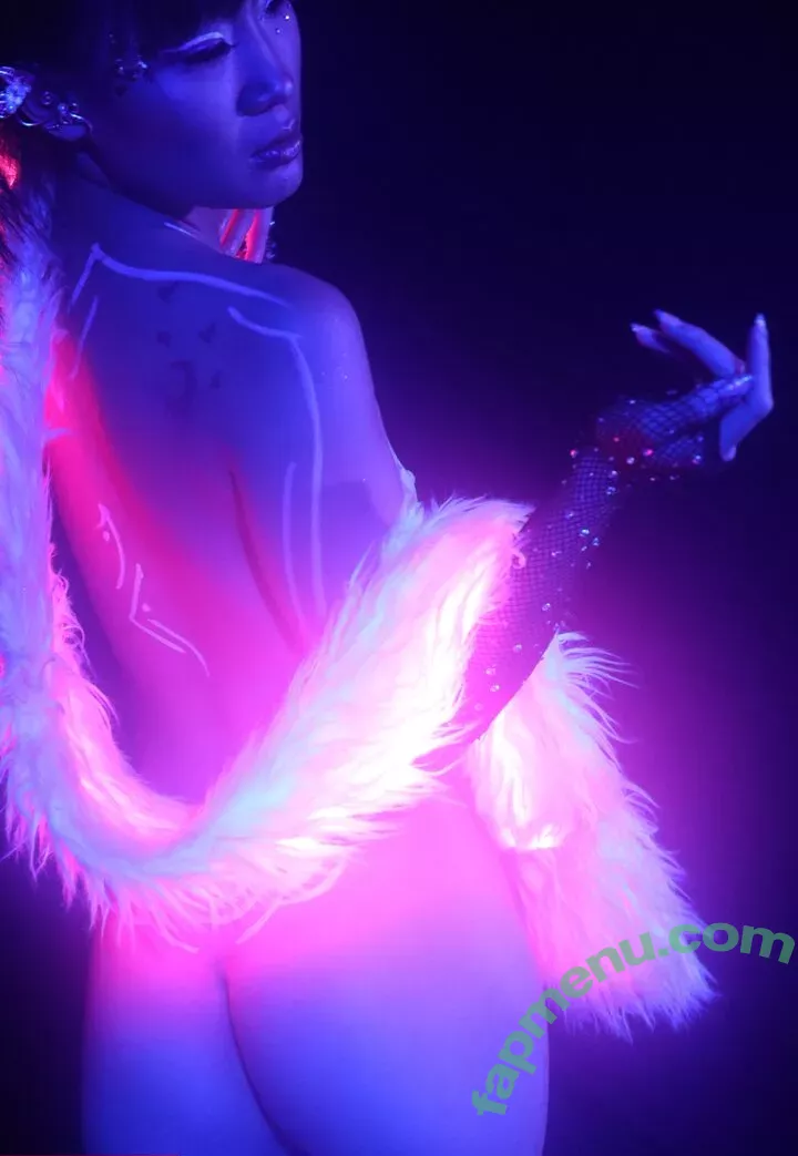 Jeannie Elise Mai nude photo #0092 (JeannieEliseMai / sexymaiii)