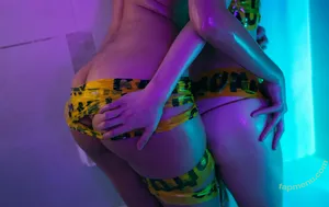 JeanWanWan / jeanwanwanart nude photo #3365