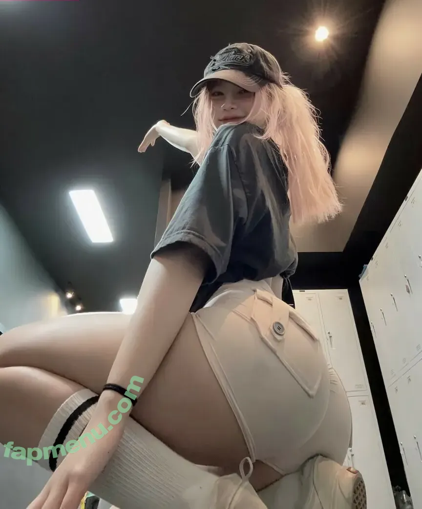 Jel___ly nude photo #0002 (Jel___ly)