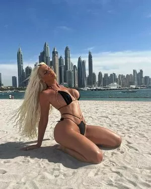 Jelena Karleusa / karleusa / karleusastar nude photo #0034