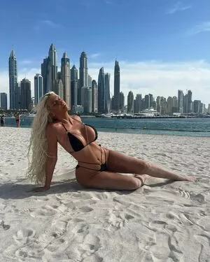 Jelena Karleusa / karleusa / karleusastar nude photo #0036