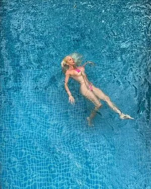 Jelena Karleusa / karleusa / karleusastar nude photo #0074