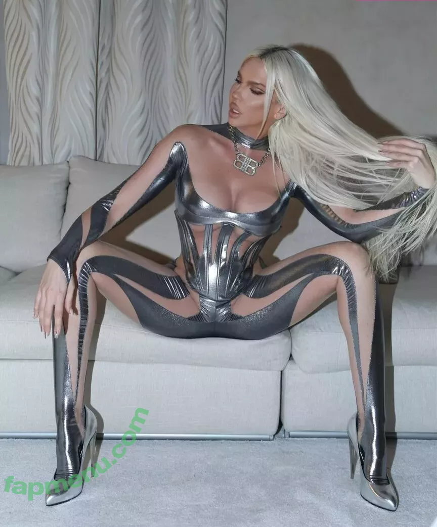 Jelena Karleusa nude photo #0025 (karleusa / karleusastar)