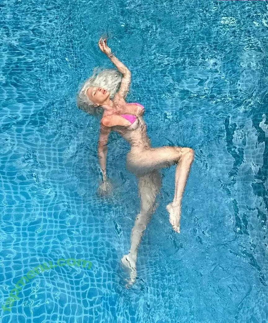 Jelena Karleusa nude photo #0072 (karleusa / karleusastar)