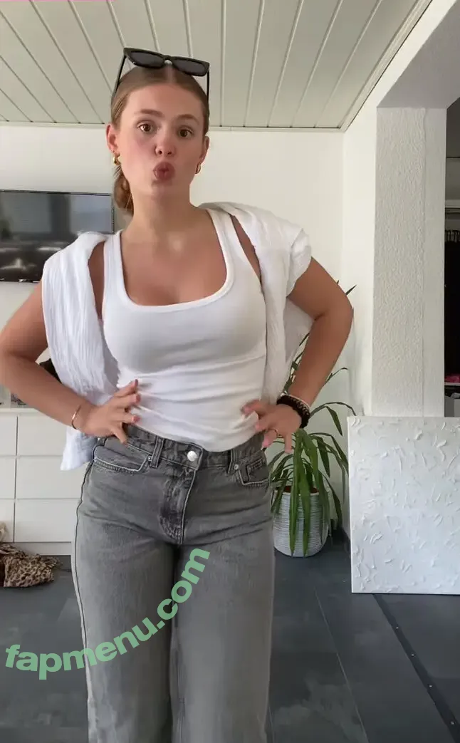 Jellefeline nude photo #0367 (Jellefeline)
