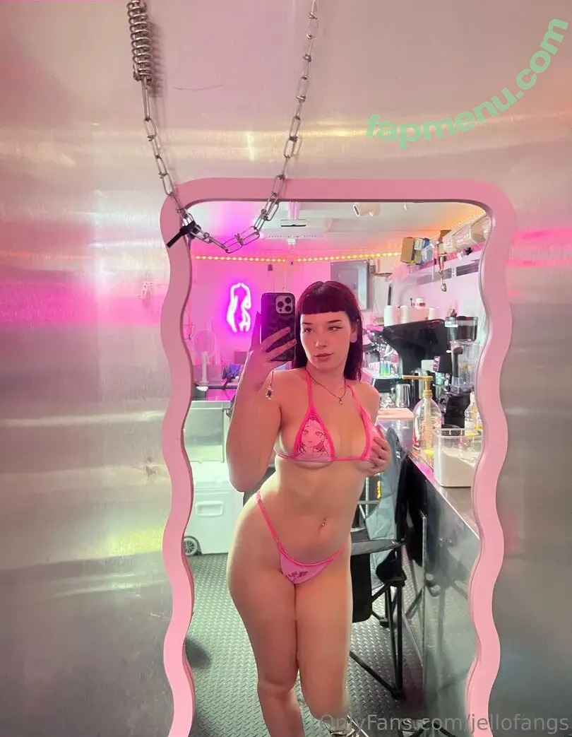 jellofangs nude photo #0064 (faerytits)