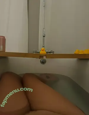 jellybeanjulie2 / jellybeanjuliee nude photo #0005