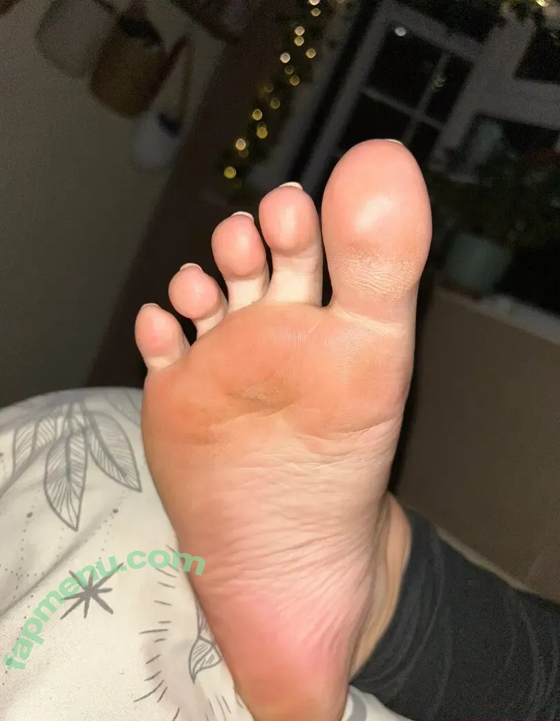 jemsbigfeet nude photo #0007 (jemsbigfeet)