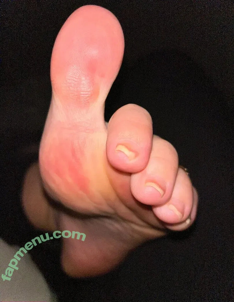jemsbigfeet nude photo #0042 (jemsbigfeet)