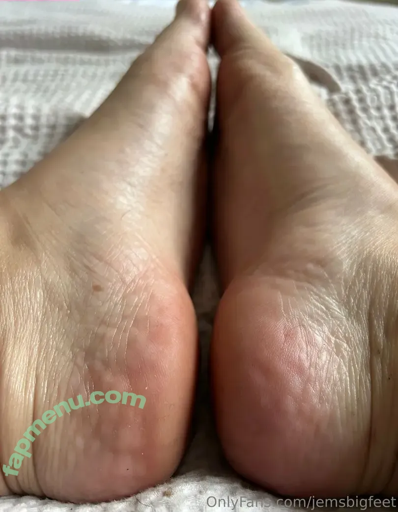 jemsbigfeet nude photo #0058 (jemsbigfeet)