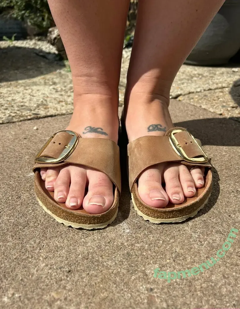jemsbigfeet nude photo #0074 (jemsbigfeet)