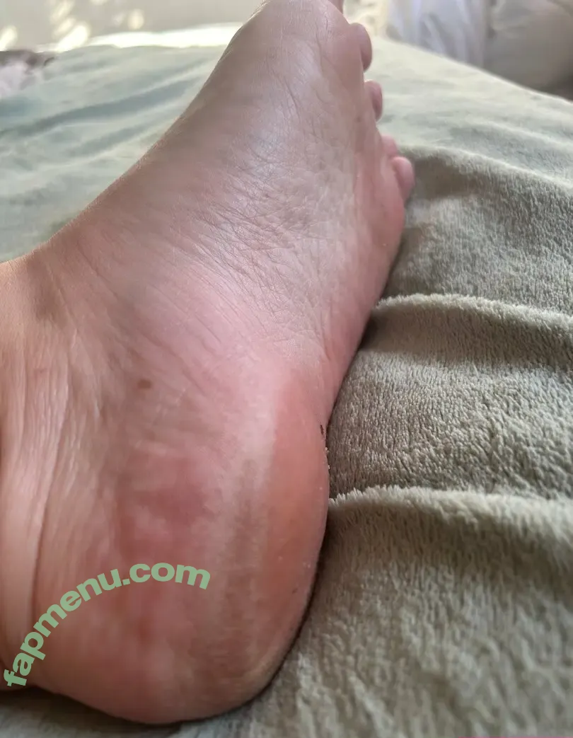 jemsbigfeet nude photo #0075 (jemsbigfeet)