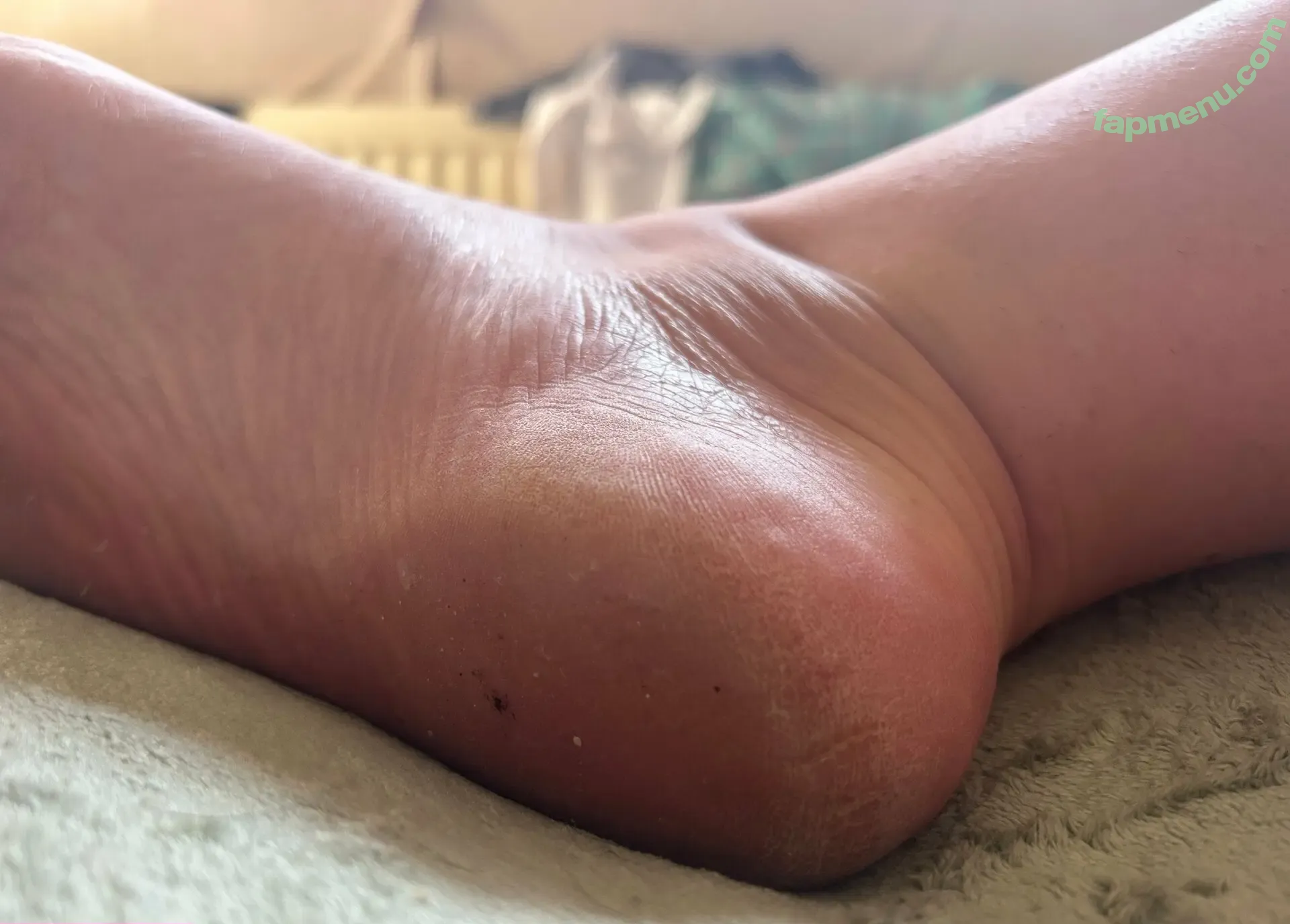 jemsbigfeet nude photo #0091 (jemsbigfeet)