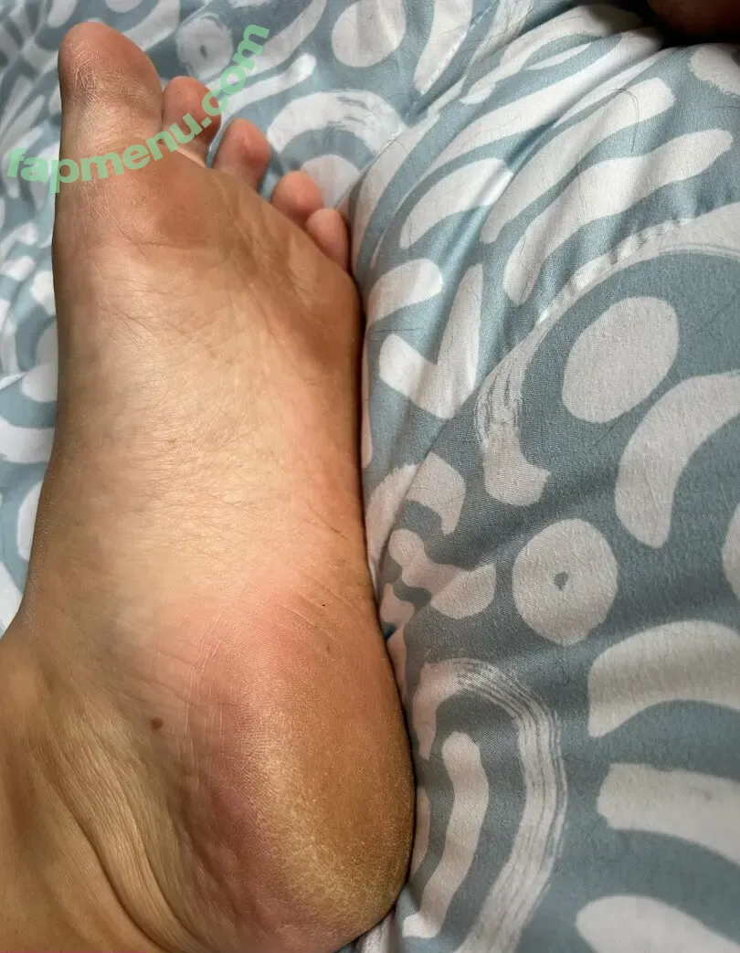 jemsbigfeet nude photo #0120 (jemsbigfeet)