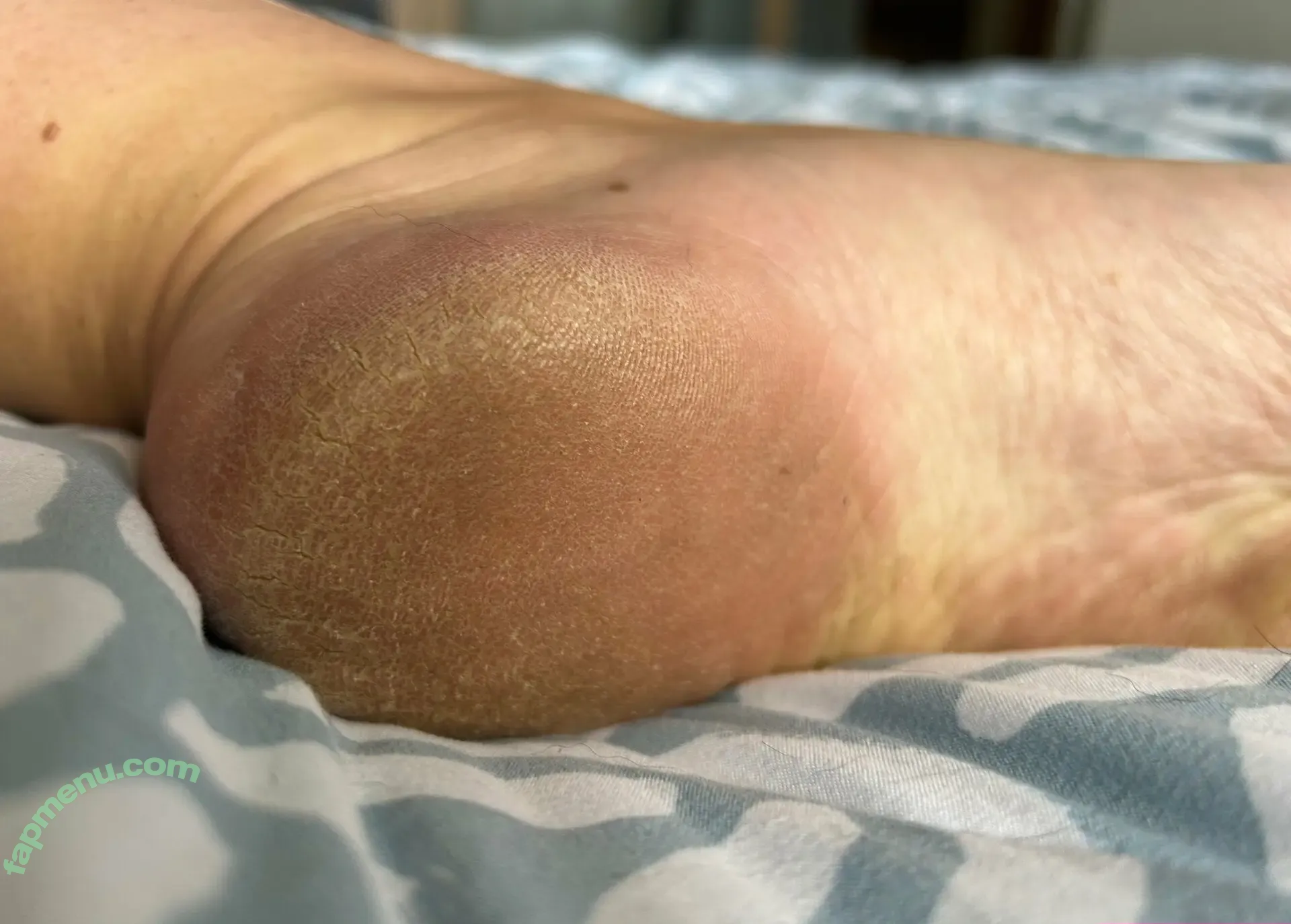 jemsbigfeet nude photo #0125 (jemsbigfeet)