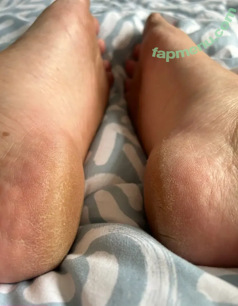 jemsbigfeet nude photo #0126 (jemsbigfeet)