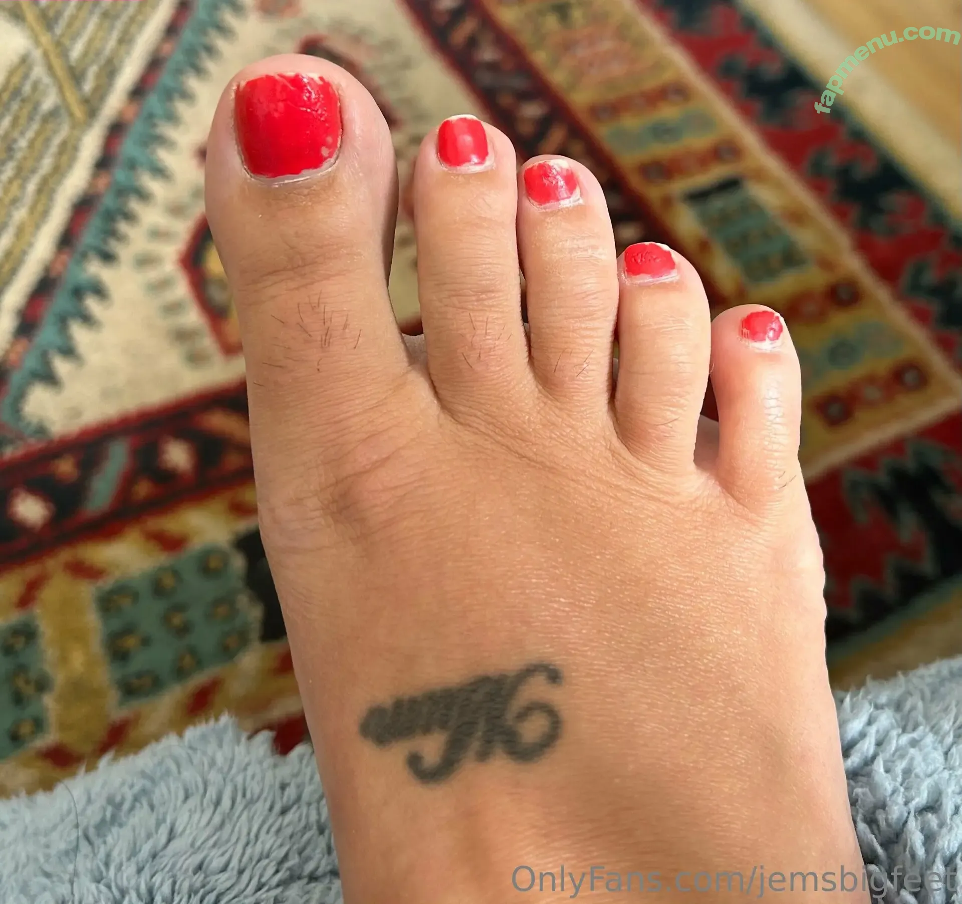 jemsbigfeet nude photo #0128 (jemsbigfeet)