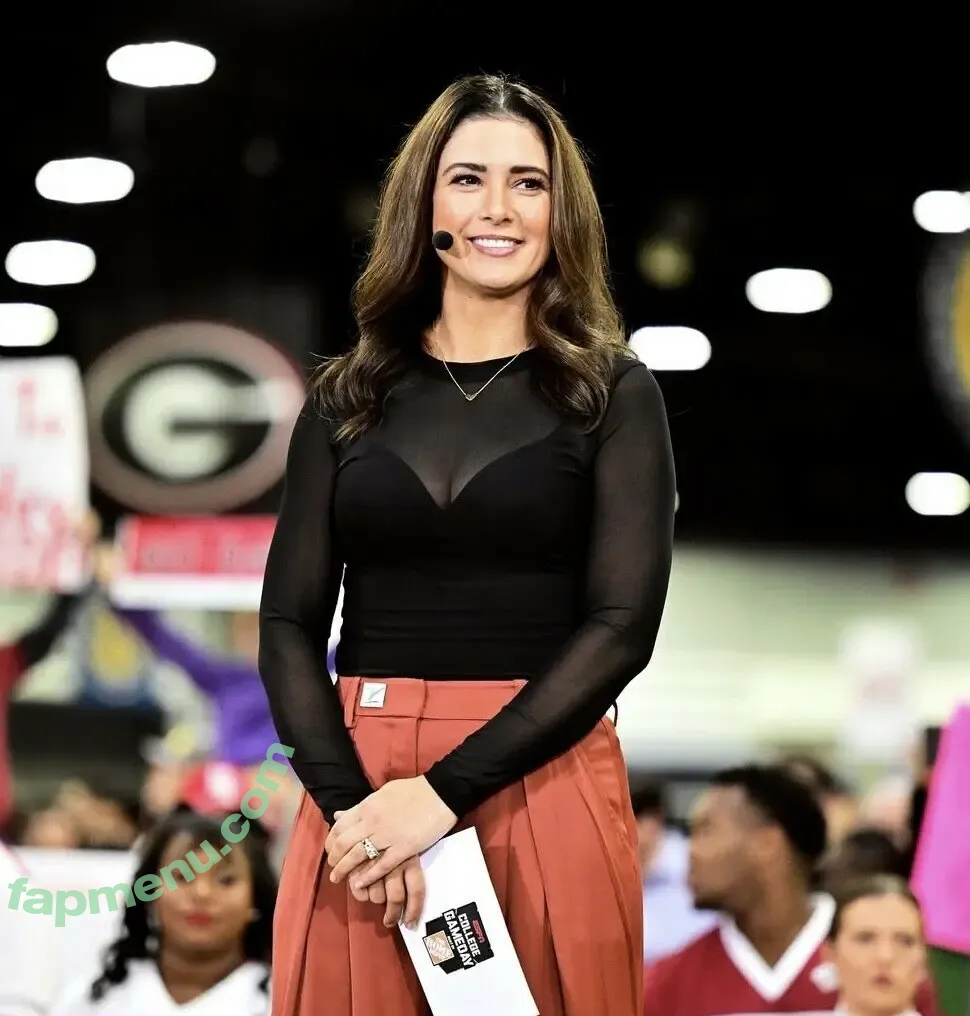 Jen Lada nude photo #0003 (jenlada)