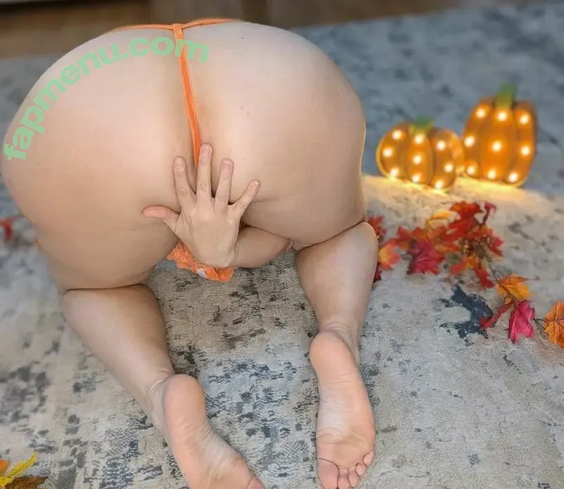 Jen's Closet nude photo #0013 (jenscloset / jenscloset_sudbury)