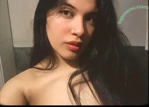 Jenifer Vedia / jenii_m03 nude photo #0026