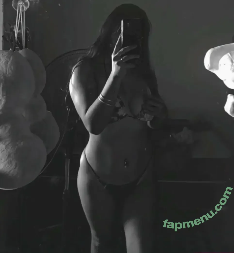 Jenifer Vedia nude photo #0022 (jenii_m03)