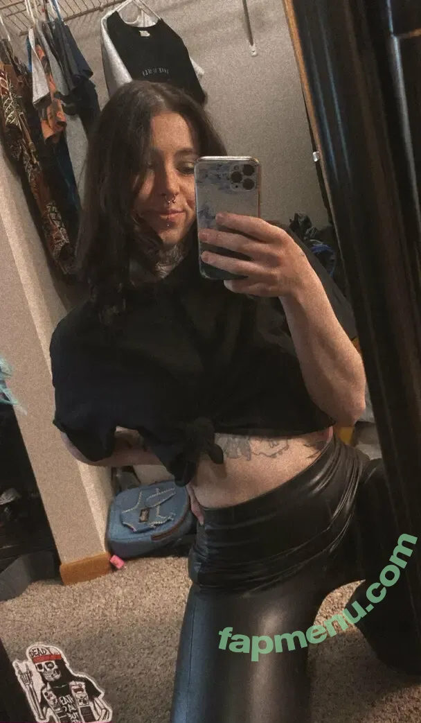 jenisbringingthedrugs nude photo #0018 (whitetrash_heart_throb)