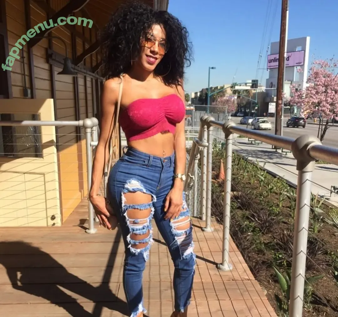 Jenn Morel nude photo #0041 (jennmorel / jennmorelflow)