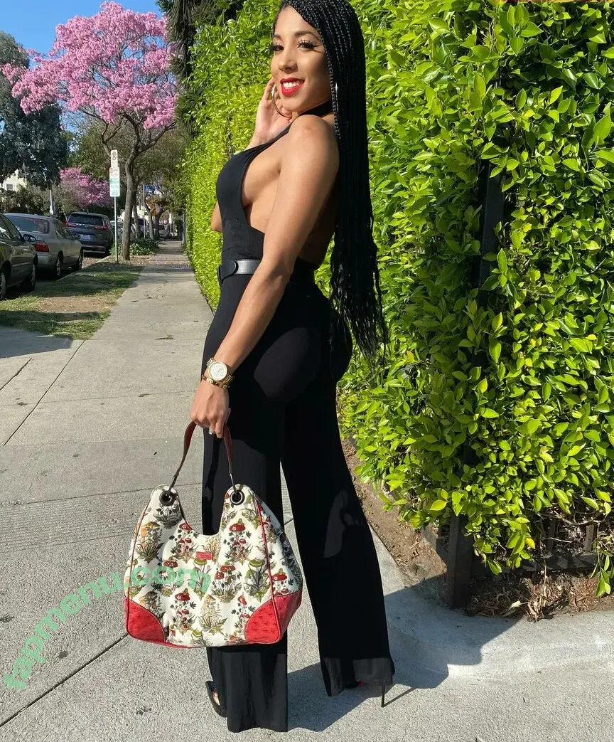 Jenn Morel nude photo #0058 (jennmorel / jennmorelflow)