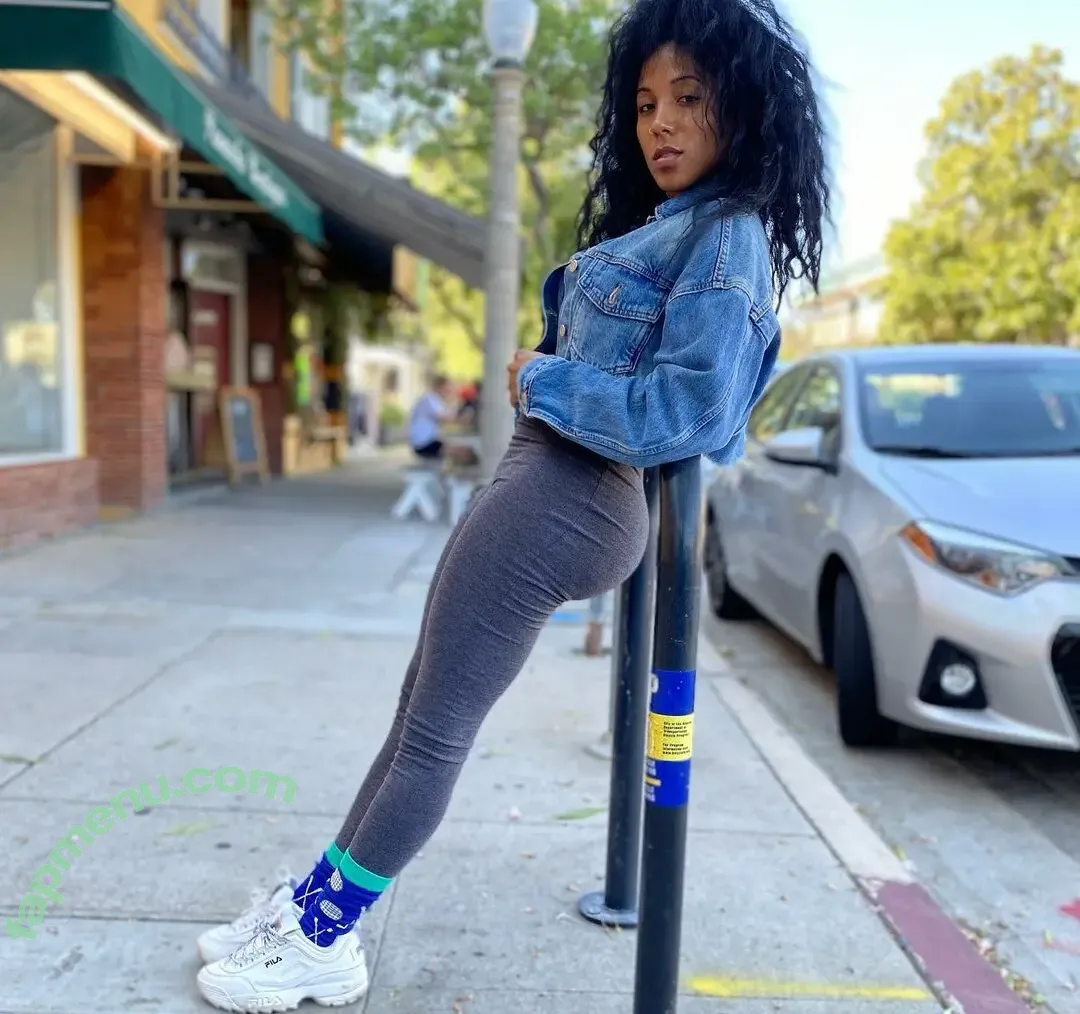 Jenn Morel nude photo #0060 (jennmorel / jennmorelflow)