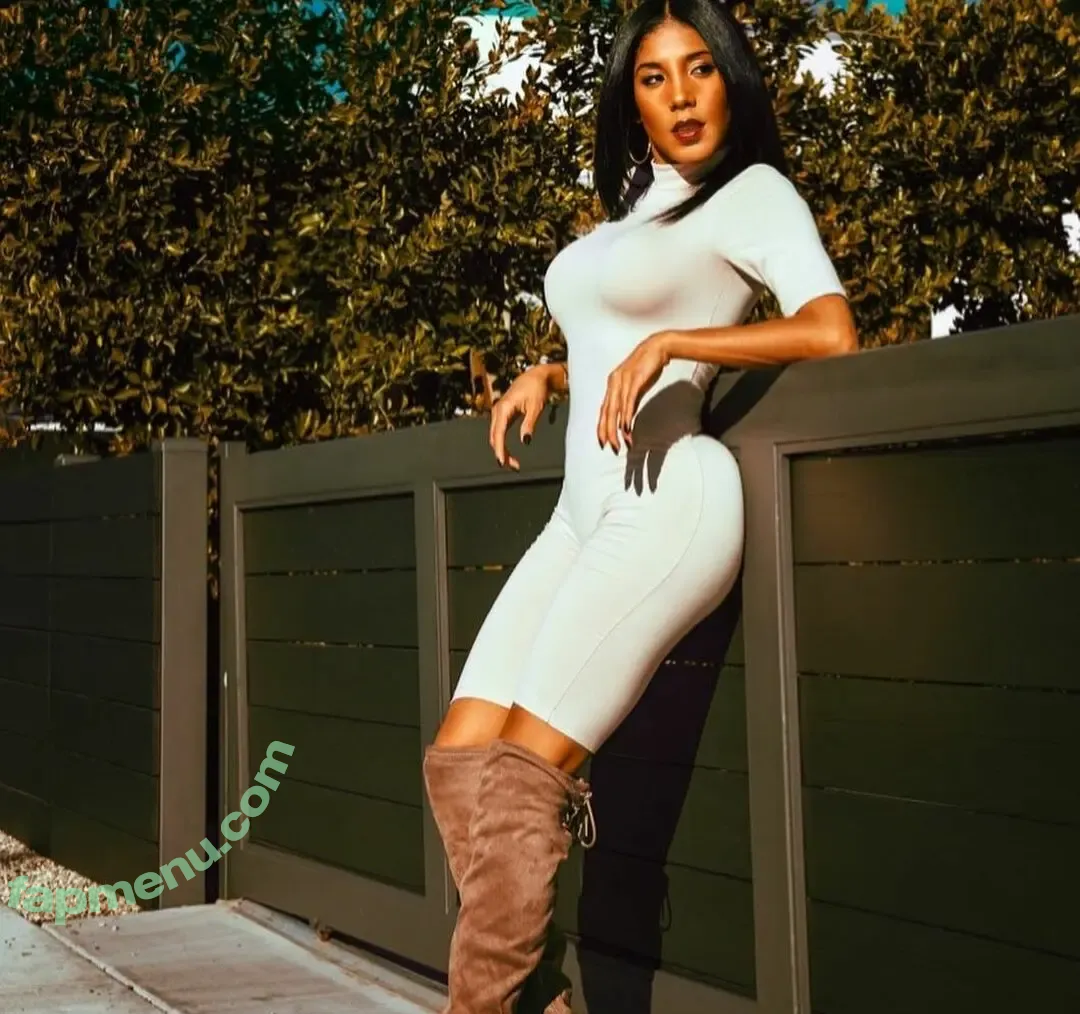 Jenn Morel nude photo #0085 (jennmorel / jennmorelflow)