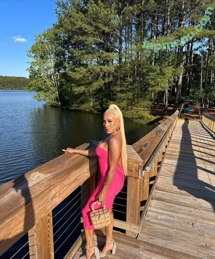 Jenn Morel nude photo #0120 (jennmorel / jennmorelflow)