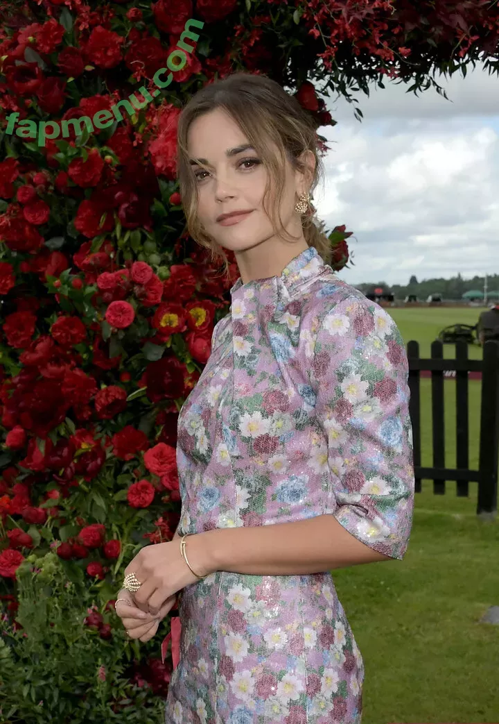 Jenna Coleman nude photo #0076 (jenna_coleman_)