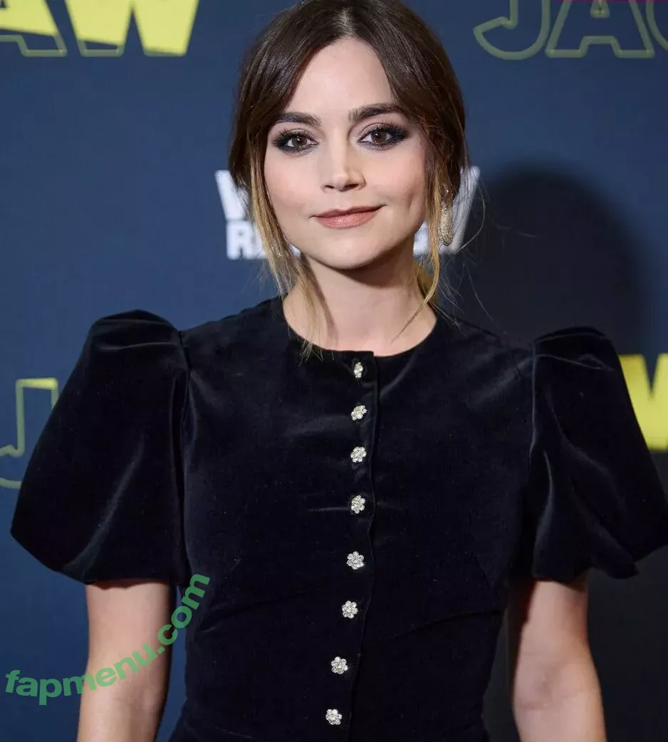 Jenna Coleman nude photo #0285 (jenna_coleman_)