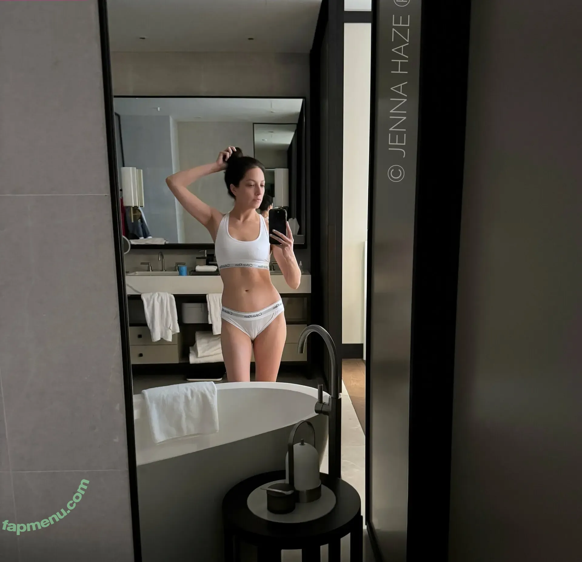 Jenna Haze nude photo #0038 (jennahaze)