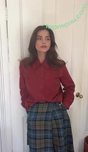 Jenna Louise Coleman / jenna_coleman_ nude photo #0025