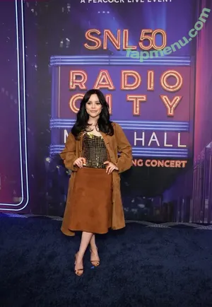 Jenna Ortega / Page / jennaortega nude photo #2619